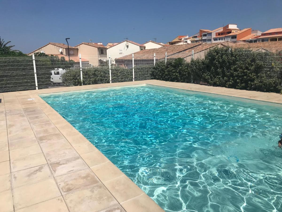 Marina Les Pieds Dans L Eau Apartment Le Barcares Exterior photo